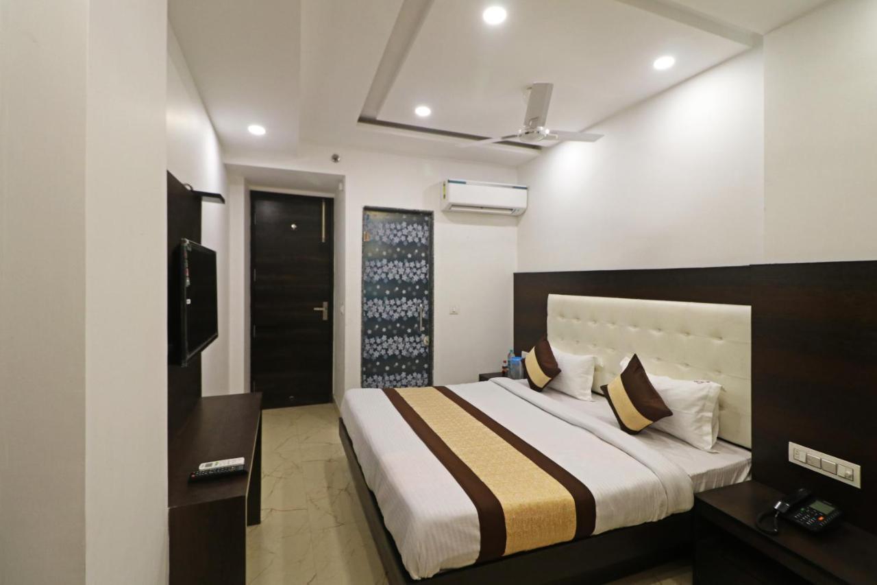 Silver Shine New Delhi - Comfort Stay Esterno foto