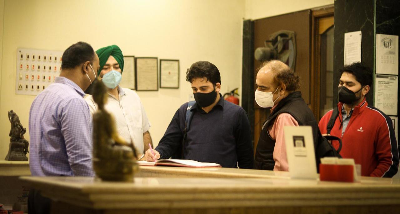 Silver Shine New Delhi - Comfort Stay Esterno foto