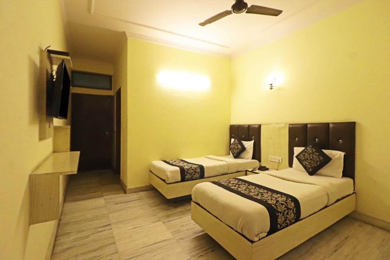 Silver Shine New Delhi - Comfort Stay Esterno foto