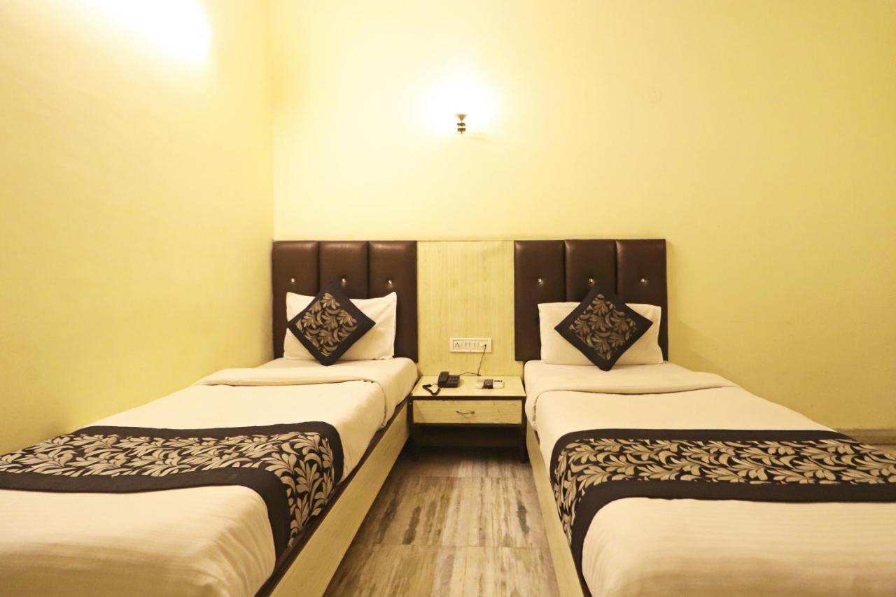 Silver Shine New Delhi - Comfort Stay Esterno foto